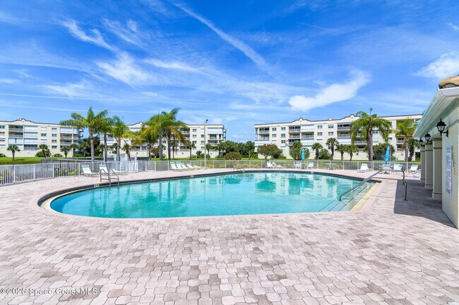 Building Photo - 8921 Lake Dr
