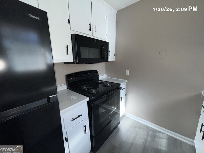 Building Photo - 271 E Wright St