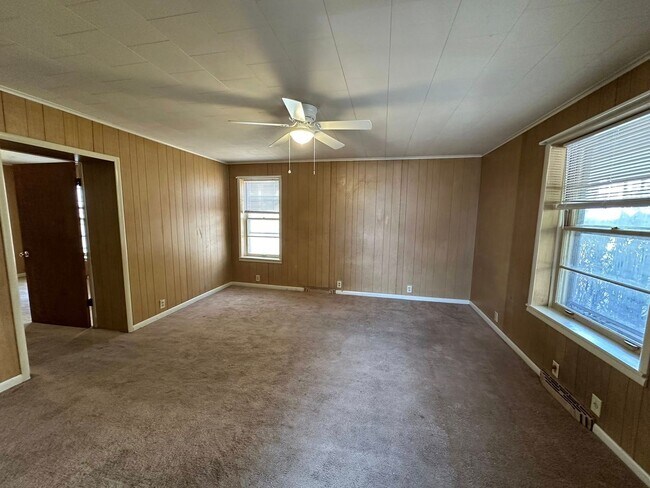 Building Photo - 1701 Broadway