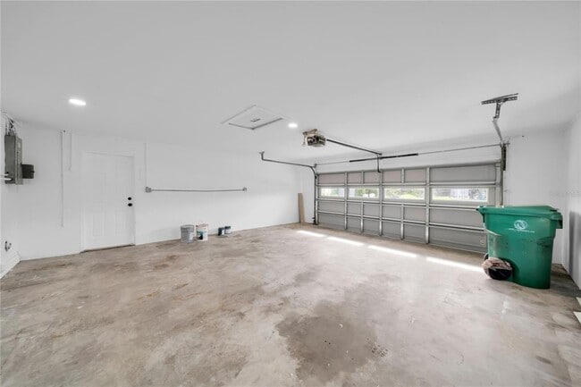 Building Photo - 3307 Pinetree St