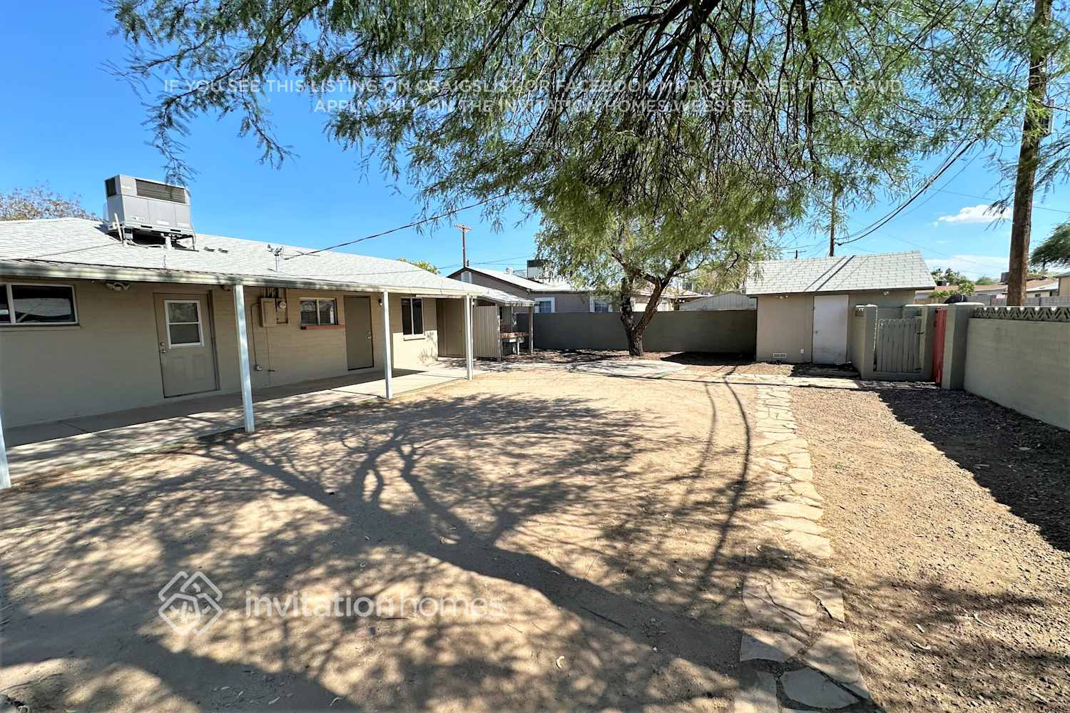 Building Photo - 4402 S Park Dr