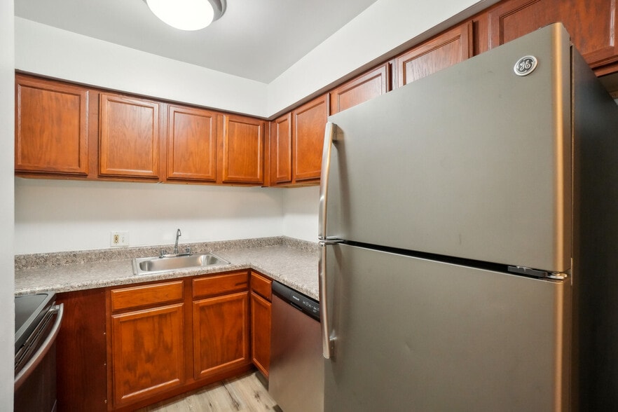 Building Photo - Sunset Plaza Apartments