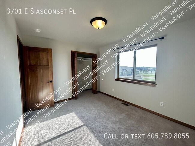 Building Photo - 3701 E Siasconset Pl