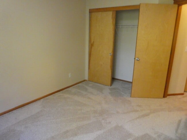 Building Photo - 15455 SW Kirby Ln