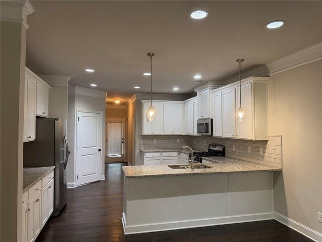 Building Photo - 3772 Ledgemont Dr