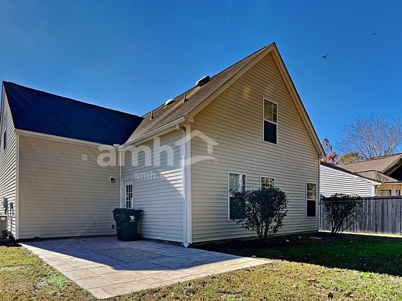 Building Photo - 4812 Oak Haven Pl