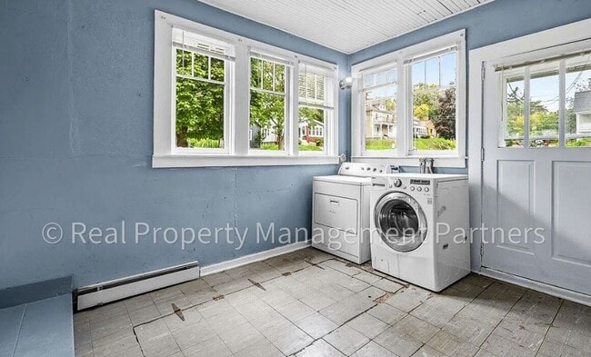 Building Photo - Baraga Duplex