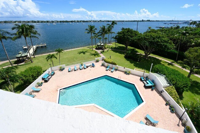 Building Photo - 5200 N Flagler Dr