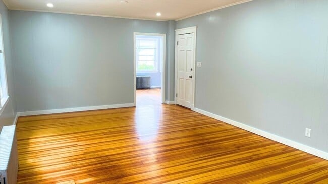 Building Photo - 25 Hazel St