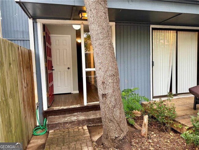 Building Photo - 1059 Mariners Dr