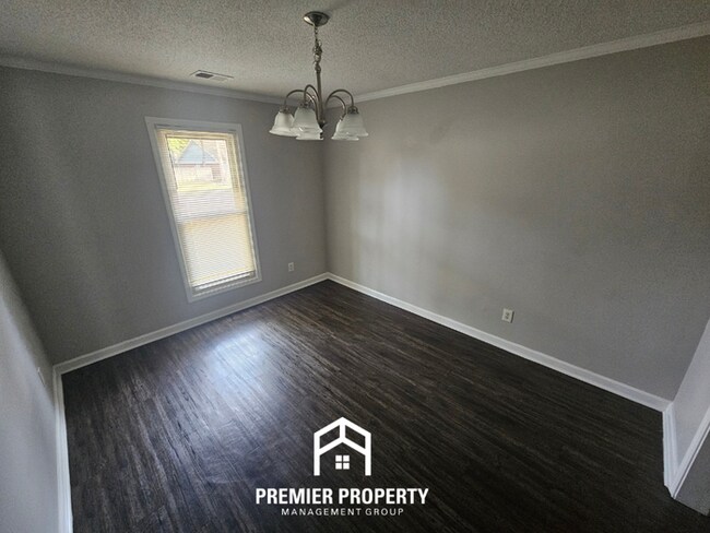 Building Photo - 6627 Winding Birch Dr