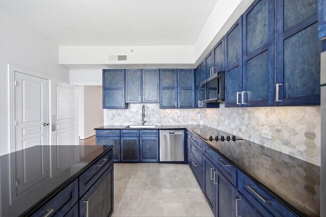 Building Photo - 3333 Allen Pkwy