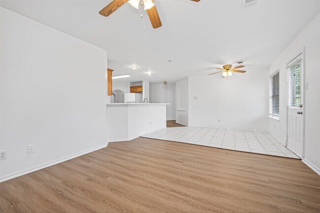 Building Photo - 10027 Encino Cove Ct