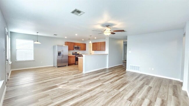 Building Photo - 202 Brandons Way