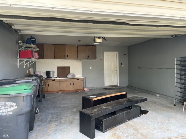 Building Photo - 1318 Crescent Dr