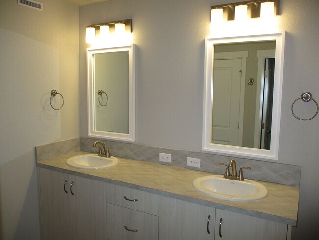 Building Photo - 3 Bed, 2.5 Bath Home in Berthoud - Built 2024 - 2-Car Garage, Home is facing the Mountains