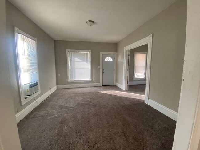 Building Photo - Nice 2 Bedroom Home in Newton for rent!