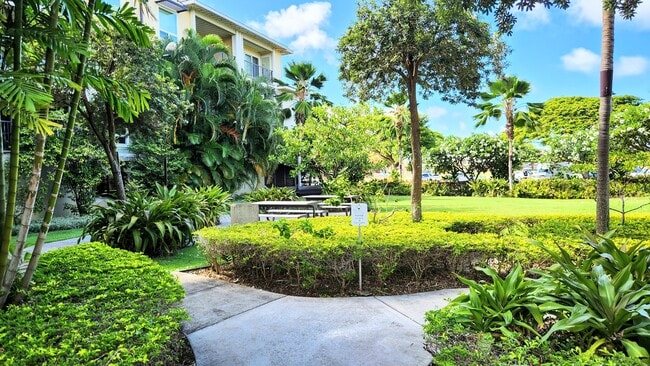 Building Photo - 501 Kailua Rd