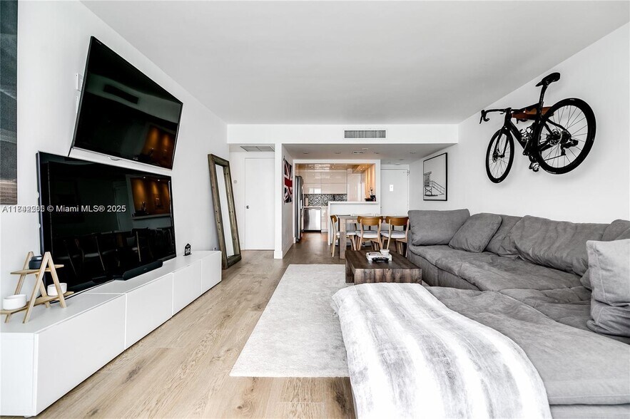 Building Photo - 1200 West Ave