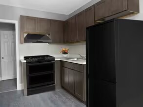 Building Photo - 4901 Oxford Ave