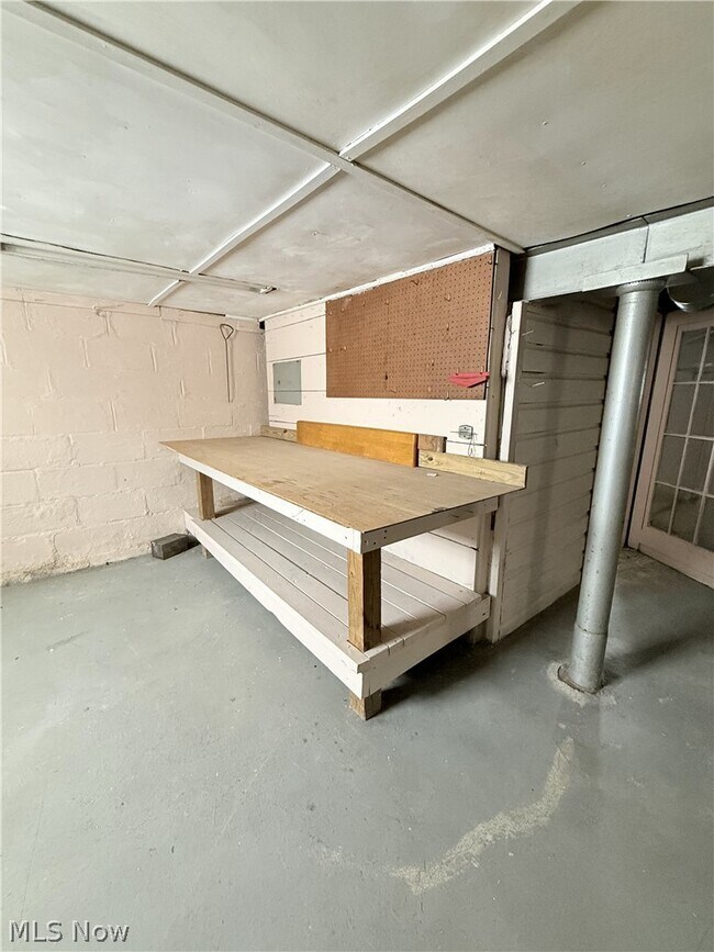 Building Photo - 1253 California Ave