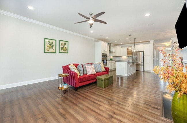 Building Photo - Impressive Townhome in Popular Five Points - Inside the Beltline Location