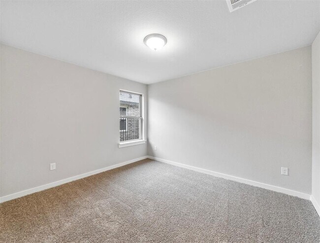 Building Photo - 30743 Wicklow Gdns Dr