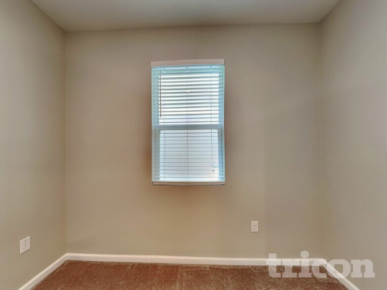 Building Photo - 5725 Arlington River Dr.