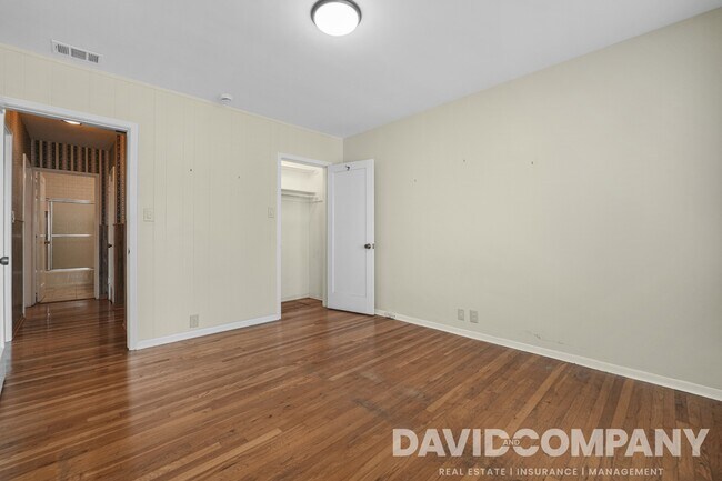 Building Photo - 6225 W 77th St