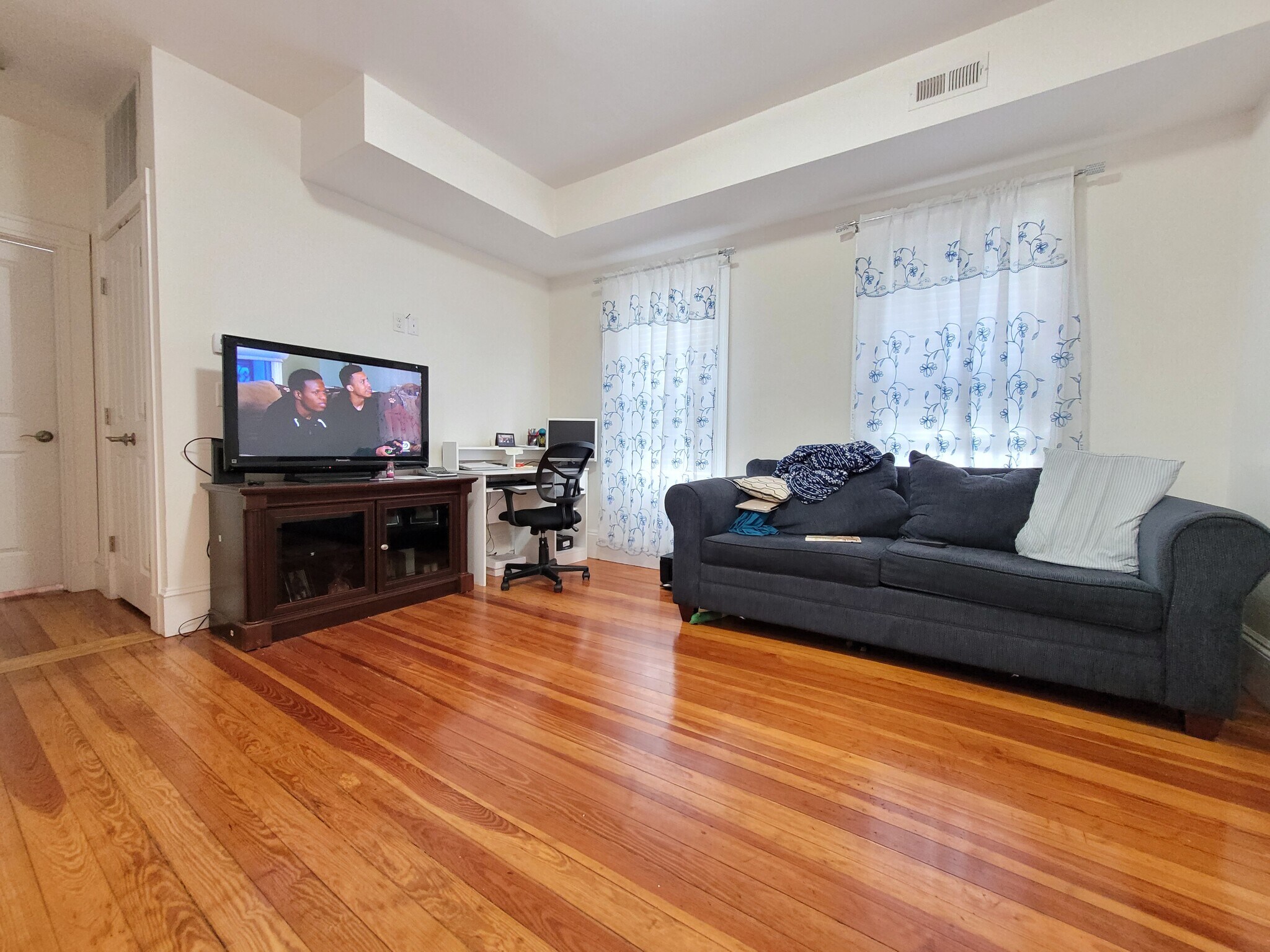 Building Photo - 74 Myrtle St