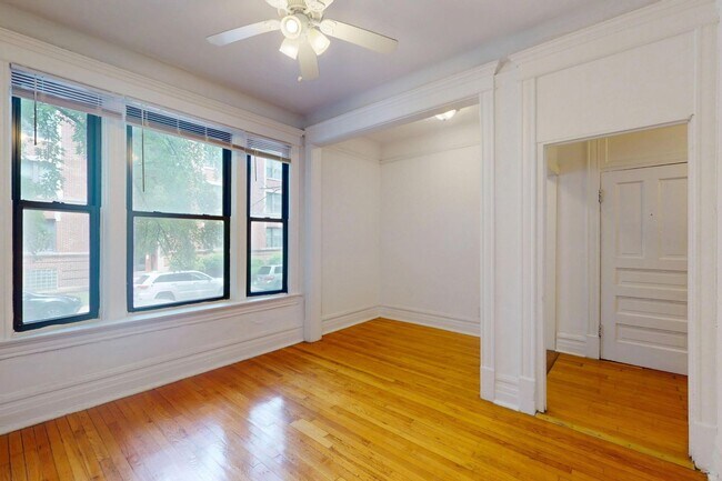 Floorplan - 5401-5403 S. Woodlawn Avenue