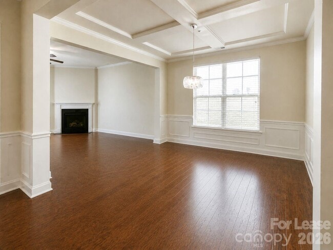 Building Photo - 137 Glade Vly Ave