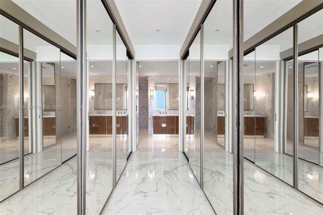 Building Photo - 15701 Collins Ave