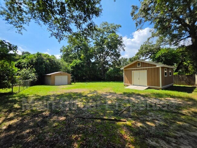 Building Photo - 5505 Fairview Dr