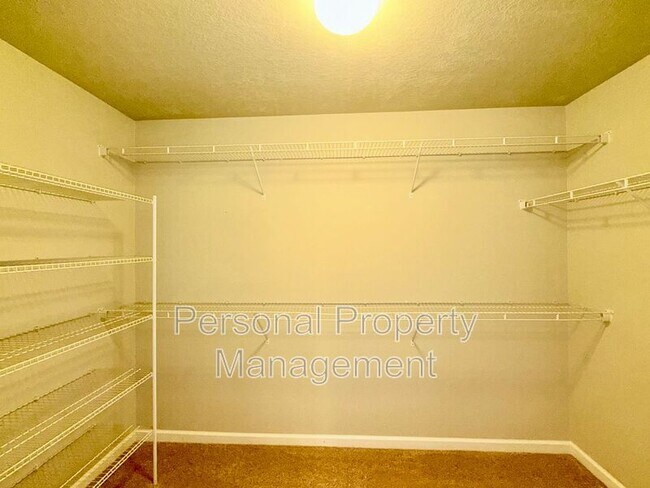 Building Photo - 3623 NE Sitka Dr