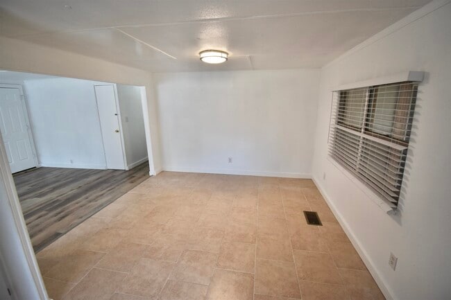 Building Photo - 2709 Deep Forest Cir