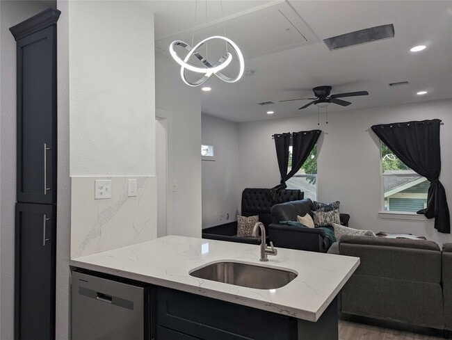 Building Photo - 4711 Rusk St