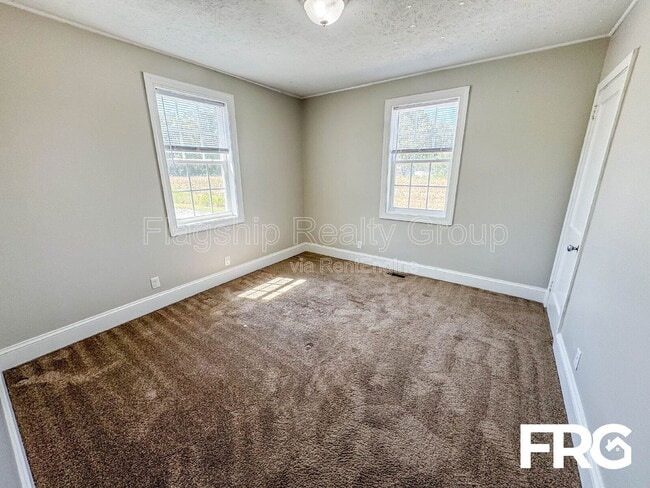 Building Photo - 1716 Tommys Rd
