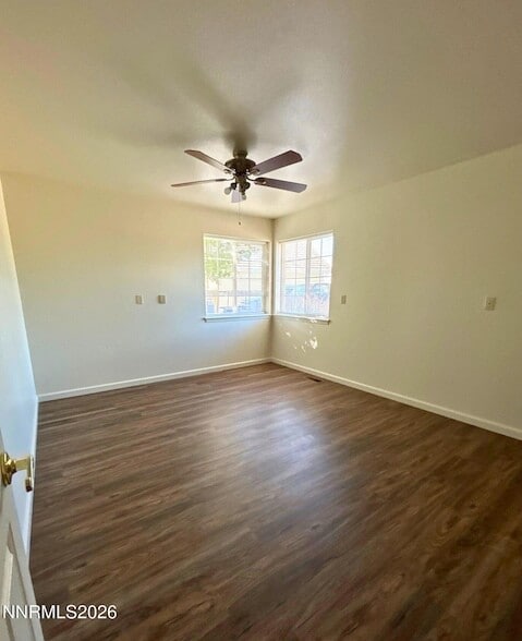 Building Photo - 1227 Green Valley Dr