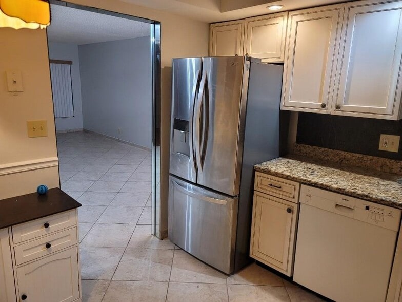 Building Photo - 8657 Boca Glades Blvd W