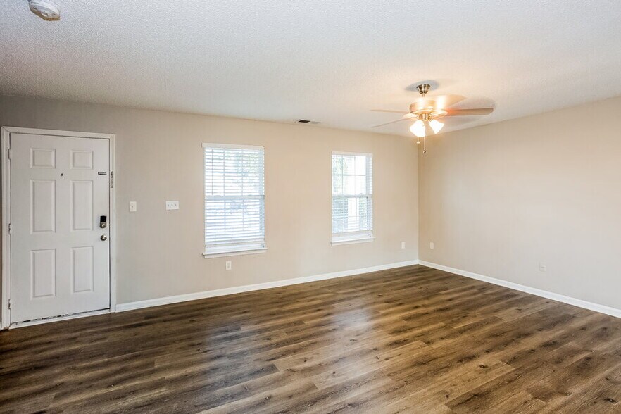 Building Photo - 427 Amhurst St SW