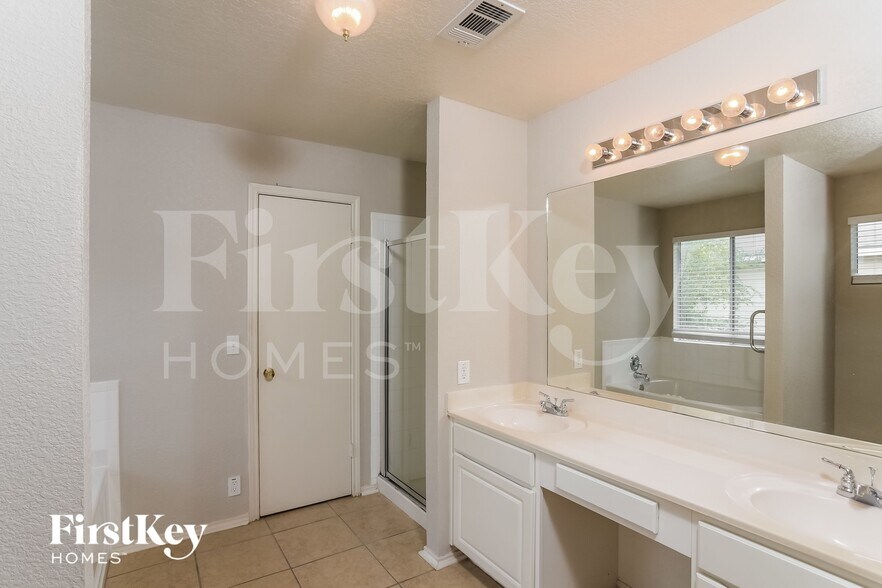 Building Photo - 7711 Braun Bend