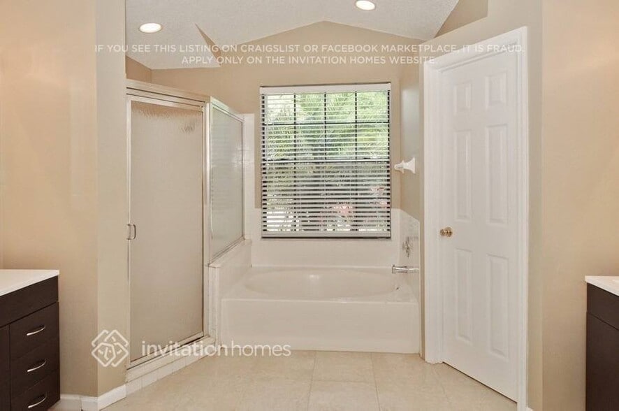 Building Photo - 7811 41st Ct E