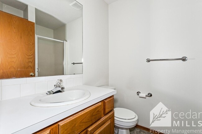 Building Photo - 3 BED, 3 BATH DOUGLAS AND MAIZE