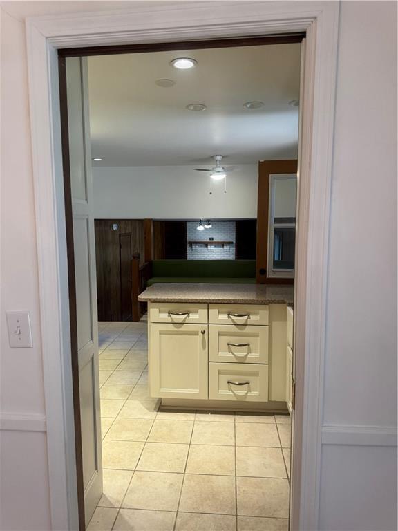 Building Photo - 1959 Queens Way