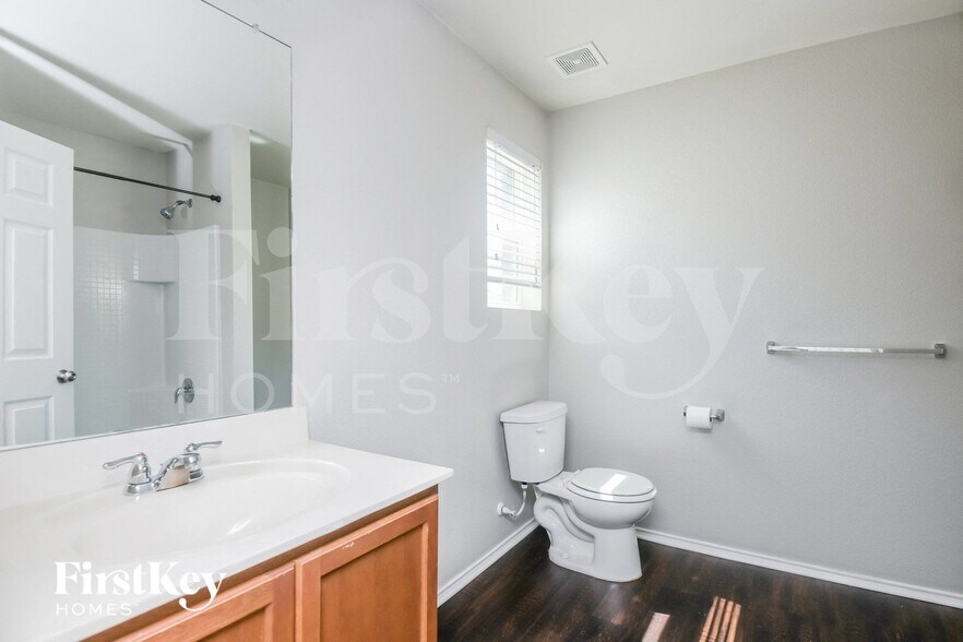 Building Photo - 8932 Puerto Vista Dr