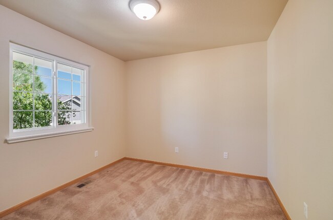 Building Photo - Central 3-Bedroom Ranch Home with Attached Garage