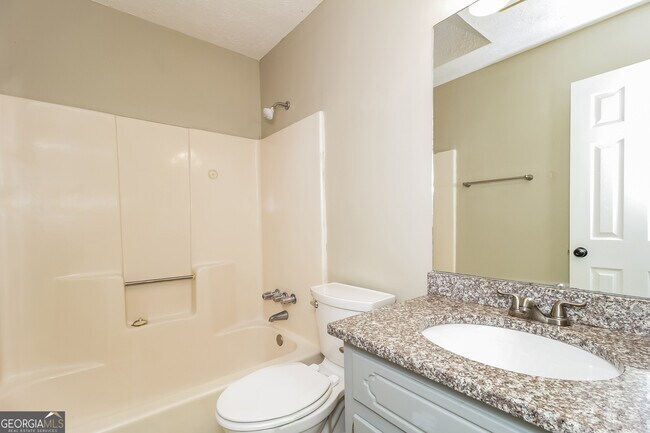 Building Photo - 5824 Stonehaven Dr NW
