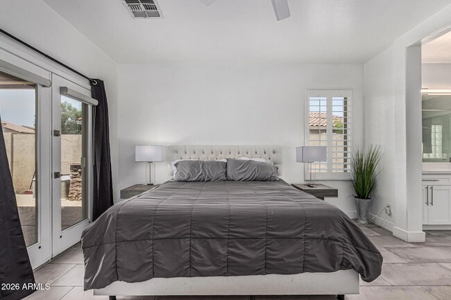 Building Photo - 3777 E Vallejo Dr