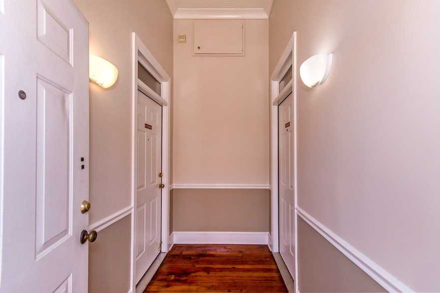 Interior entrance to the studio apartment - 41 Main St